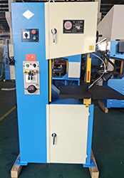 <a href=http://m.120058.cn target=_blank class=infotextkey>立式鋸床</a>是國際普遍且工業(yè)發(fā)展不可缺少的實(shí)驗解剖機，一般金屬材料的切斷、凡鋸刃所及的地方都可以做切斷